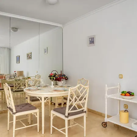 Edificio El Rey-1 By Interhome Apartamento *